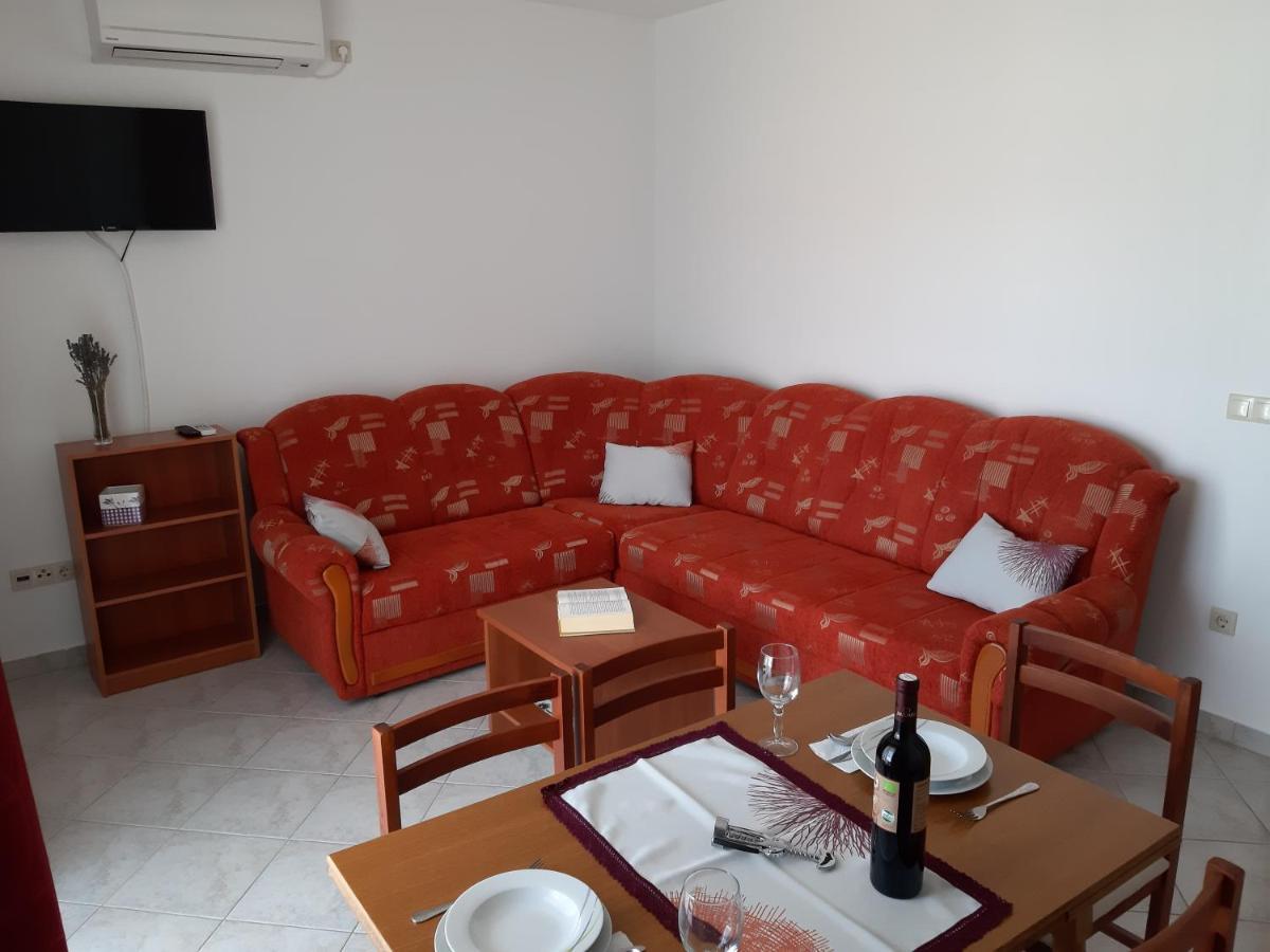 Apartments Mihael Malinska Exterior foto